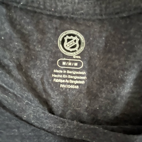 Maple Leafs Tees 🔷 - Picture 2 of 3